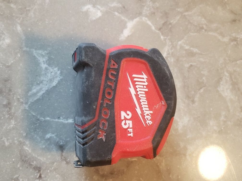 Milwaukee Measuring Tape