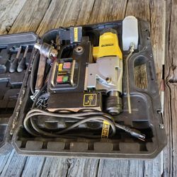 Dewalt DWE1622K MAG DRILL