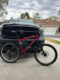 2010 Rocky Mountain Element 10 mountain bike