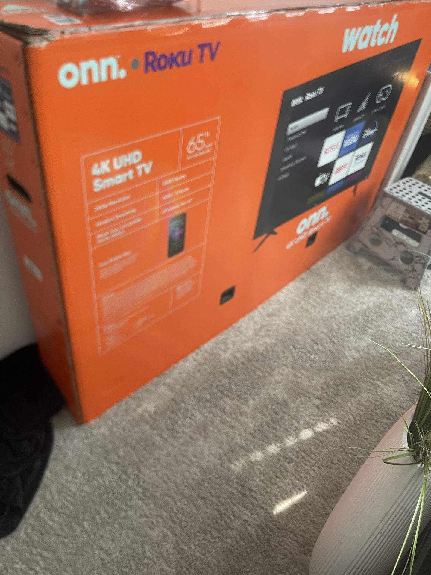 65 inch Roku tv with wal mount