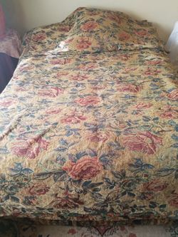 Fabric. Beautiful Large Flower Designed Ideal For Furniture Upholstery,etc. Woodland Hills,Ca