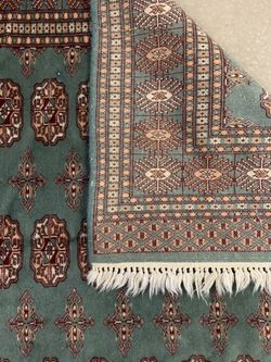 Oriental hand knotted rug