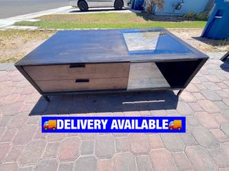 🚚DELIVERY AVAILABLE🚚 ✨Beautiful Coffee Table w/ Removable Glass & Drawer✨