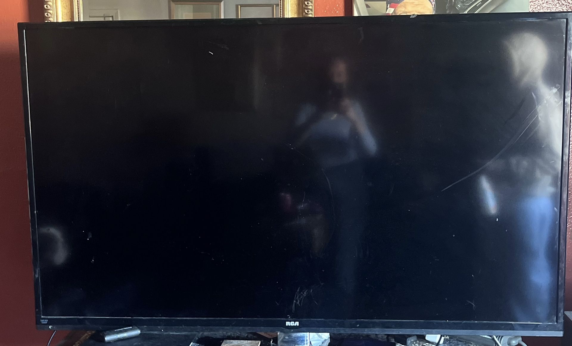 65 Inch RCA Tv $100