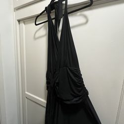 Abercrombie Black Ruched Halter Dress – NWT – Size L – Retail $120