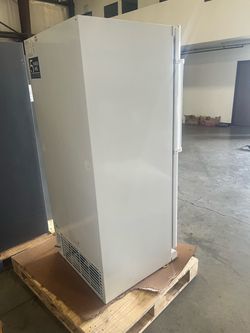 Danby upright frezzer
