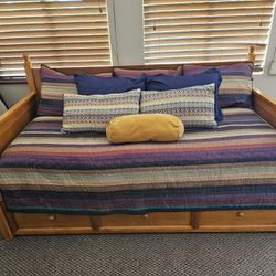 Day Bed - Trundle Bed