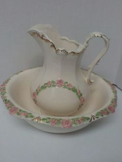 1983 Pauline Tinker wash basin