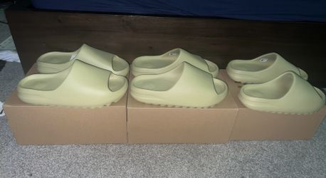Yeezy slides Resin Size9, 11, 12 