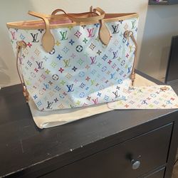Louis Vuitton Never Full