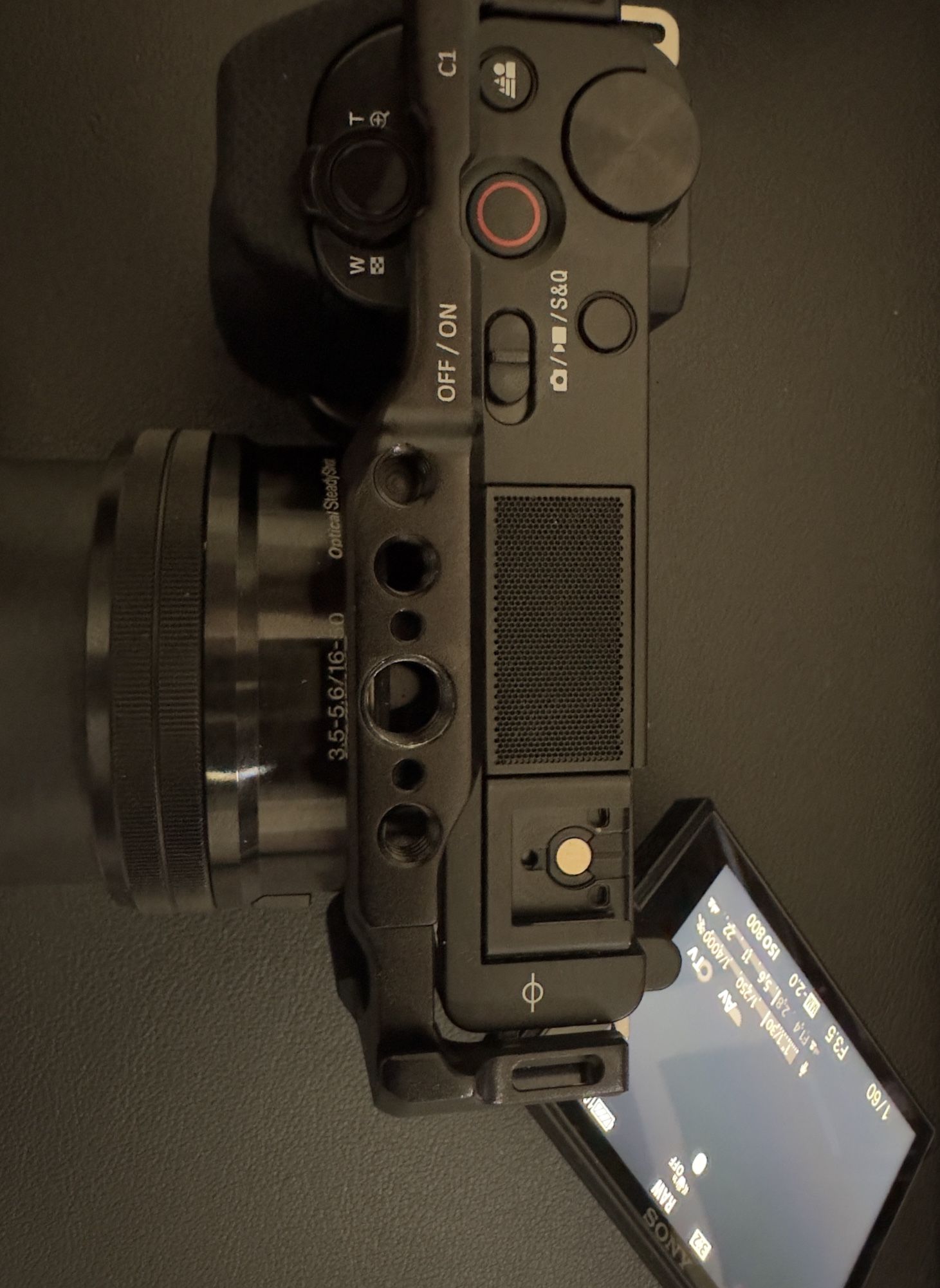 Sony Zve10 Kit Lens And 1 Battery (no Cage)