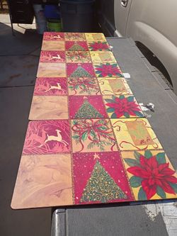 Son 4 para la mesa todos por 20 dolares