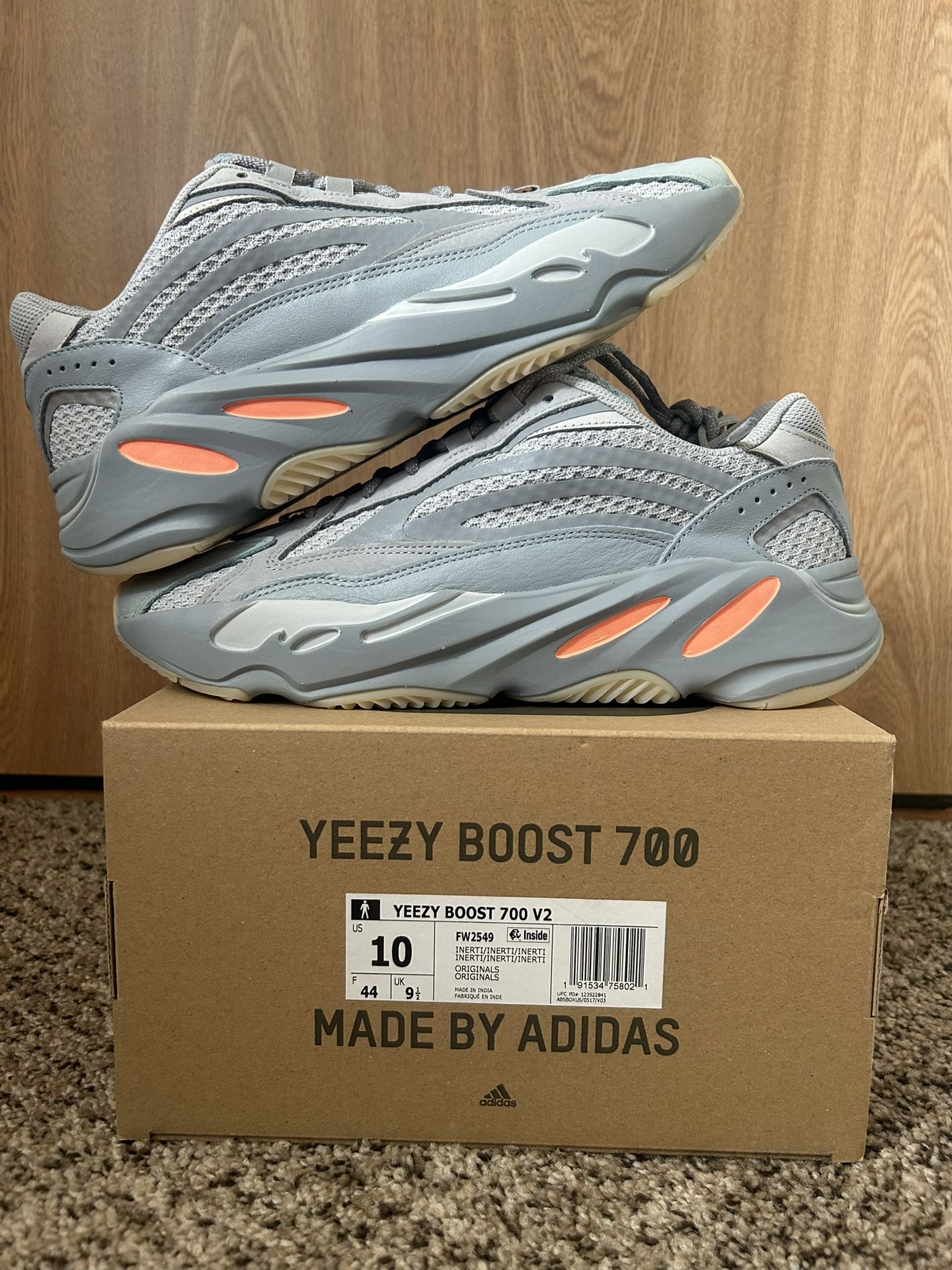 Yeezy Boost 700 Size 10