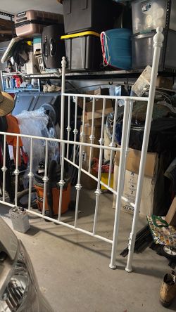 Full bed frame