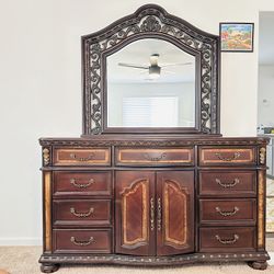 Cal King Bed Frame And Mirror With Dresser