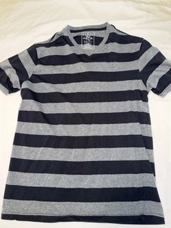 First Draft Men’s Striped V Neck T Shirt