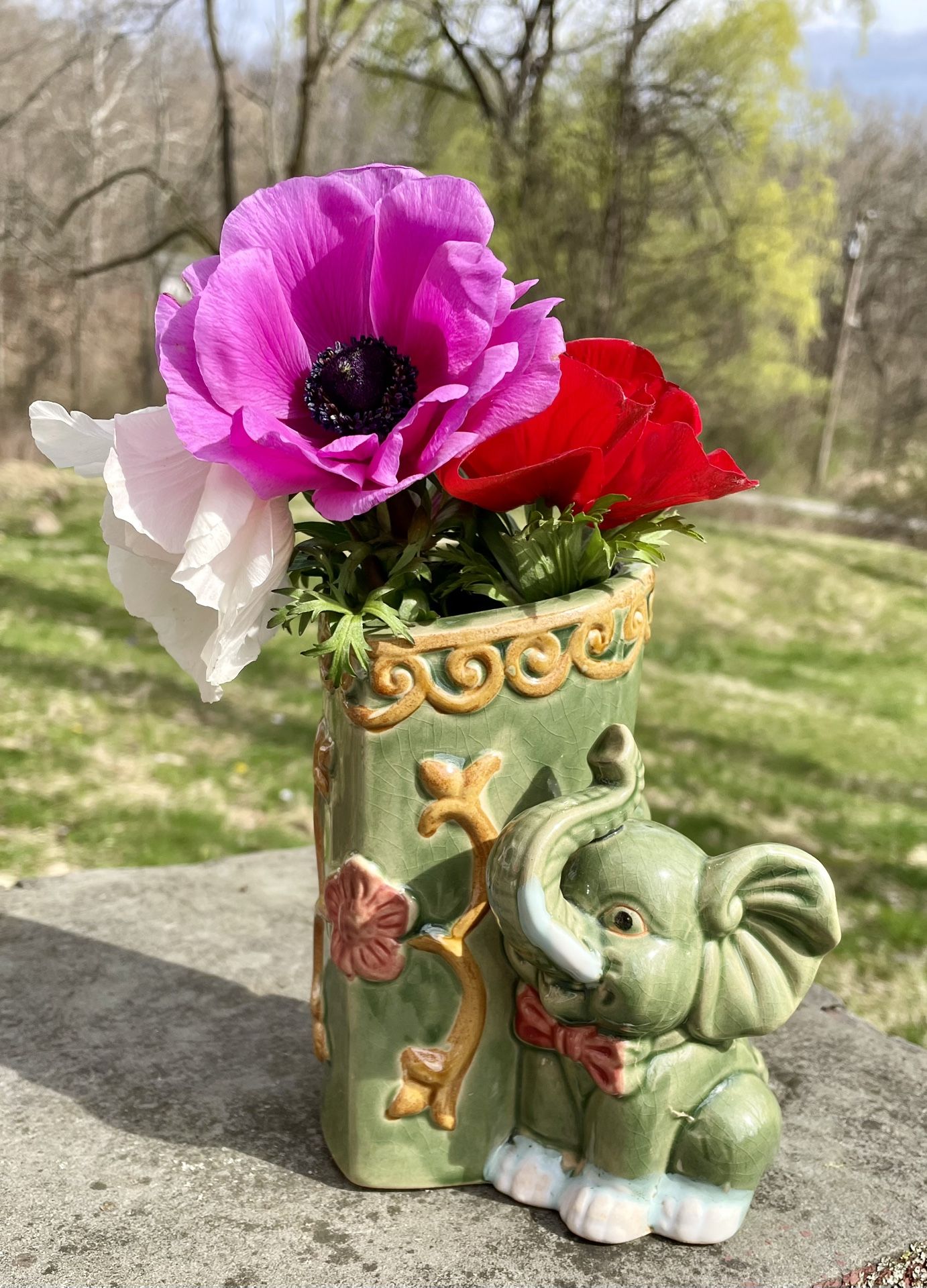 Vintage Ceramic Lucky Elephant Vase Planter Pencil Pen Holder Trunks Up Green 6"