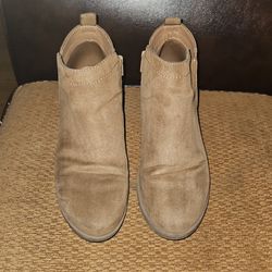 Women Boots Size 8