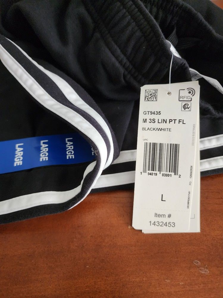Adidas Men\'s Pants 👖 