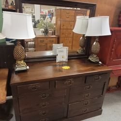 Dresser With Mirror 