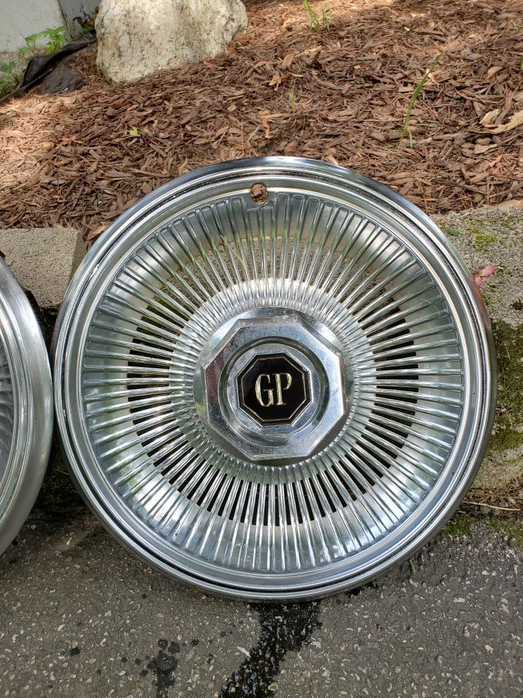 Full Set Grand Prix Hub Caps