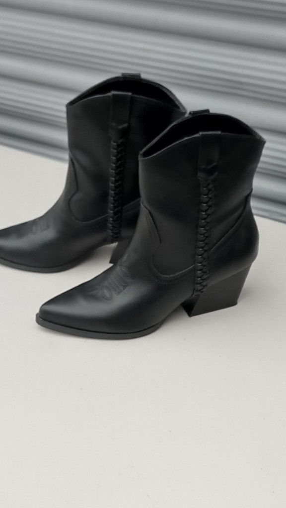Booties"dv dolce vita"