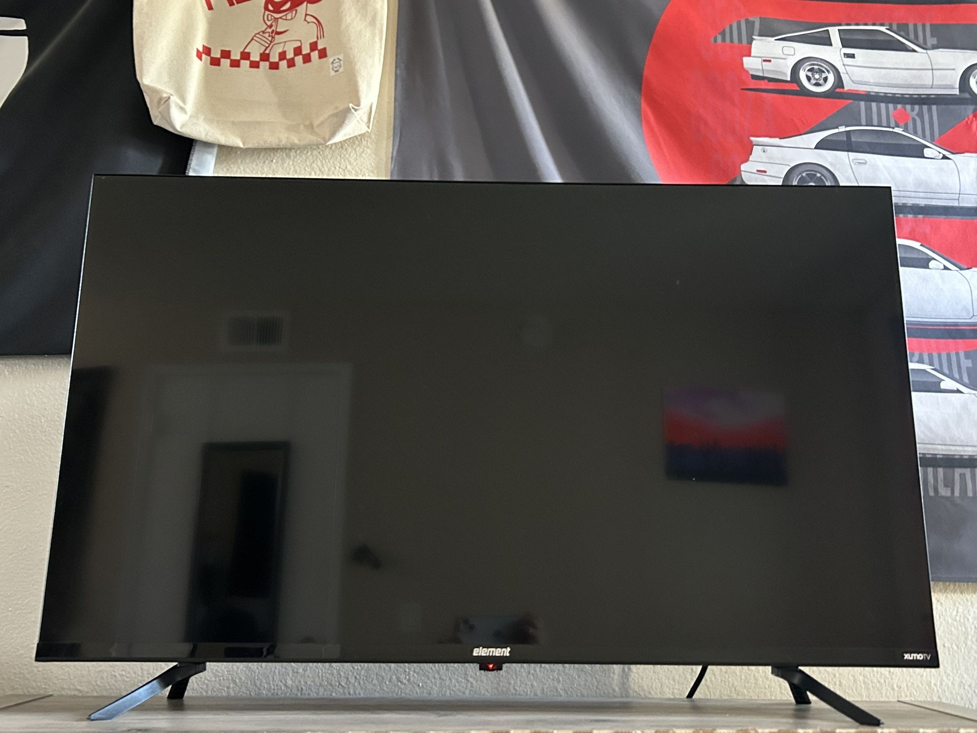 Element 43" 4K TV