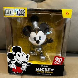 Funko Pop Mickey Mouse (90 Years) celebration.🏰