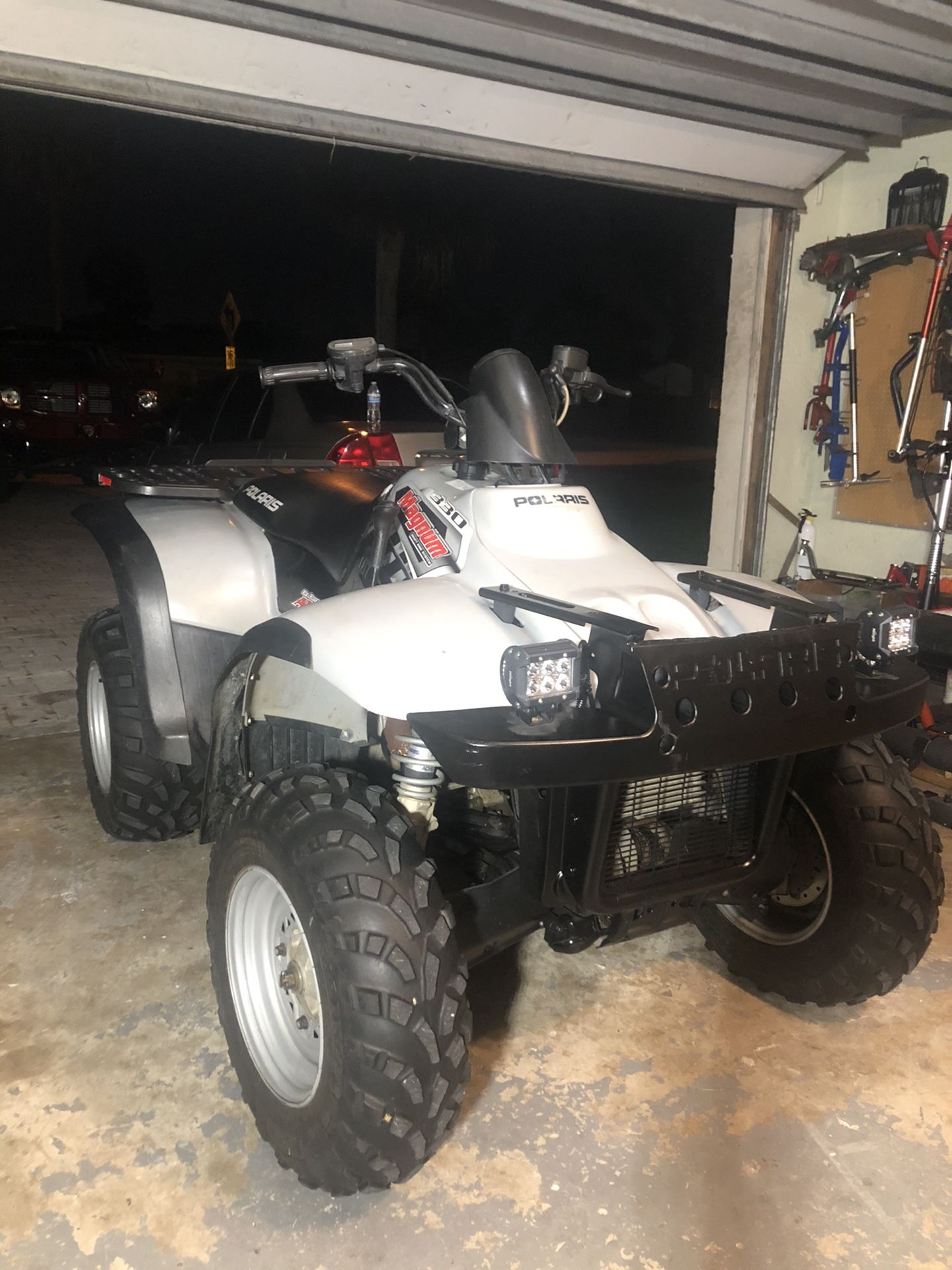 Polaris magnum 330 AWD Atv