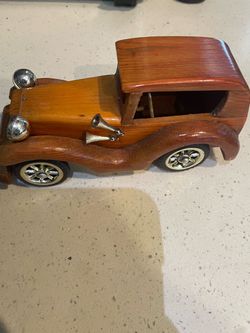 Antique wood car 8 inches