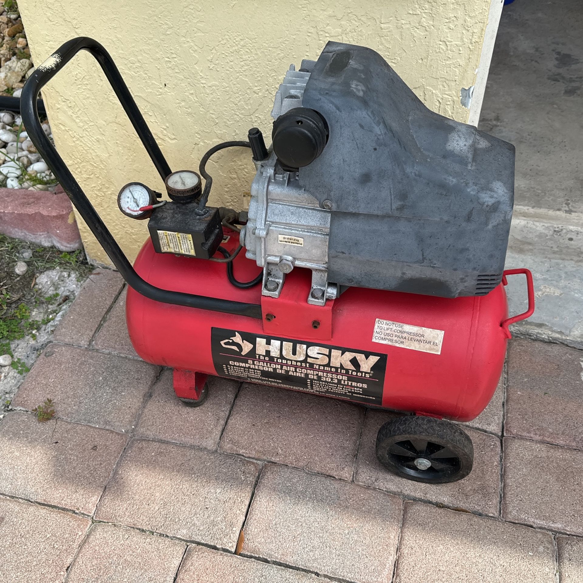 Husky 8 Gallon Air Compressor for Sale in Pembroke Pines, FL OfferUp