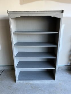 Wooden Bookcase / Bookshelf