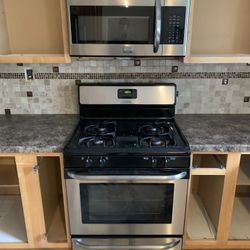 Stove & Microwave Combo