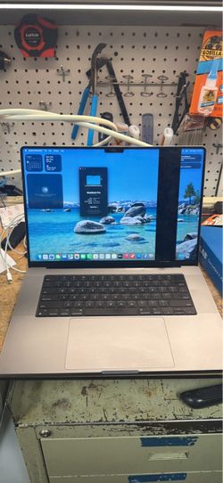 Apple MacBook Pro 16-inch and iPad Pro 10.5