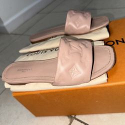 LV slippper 