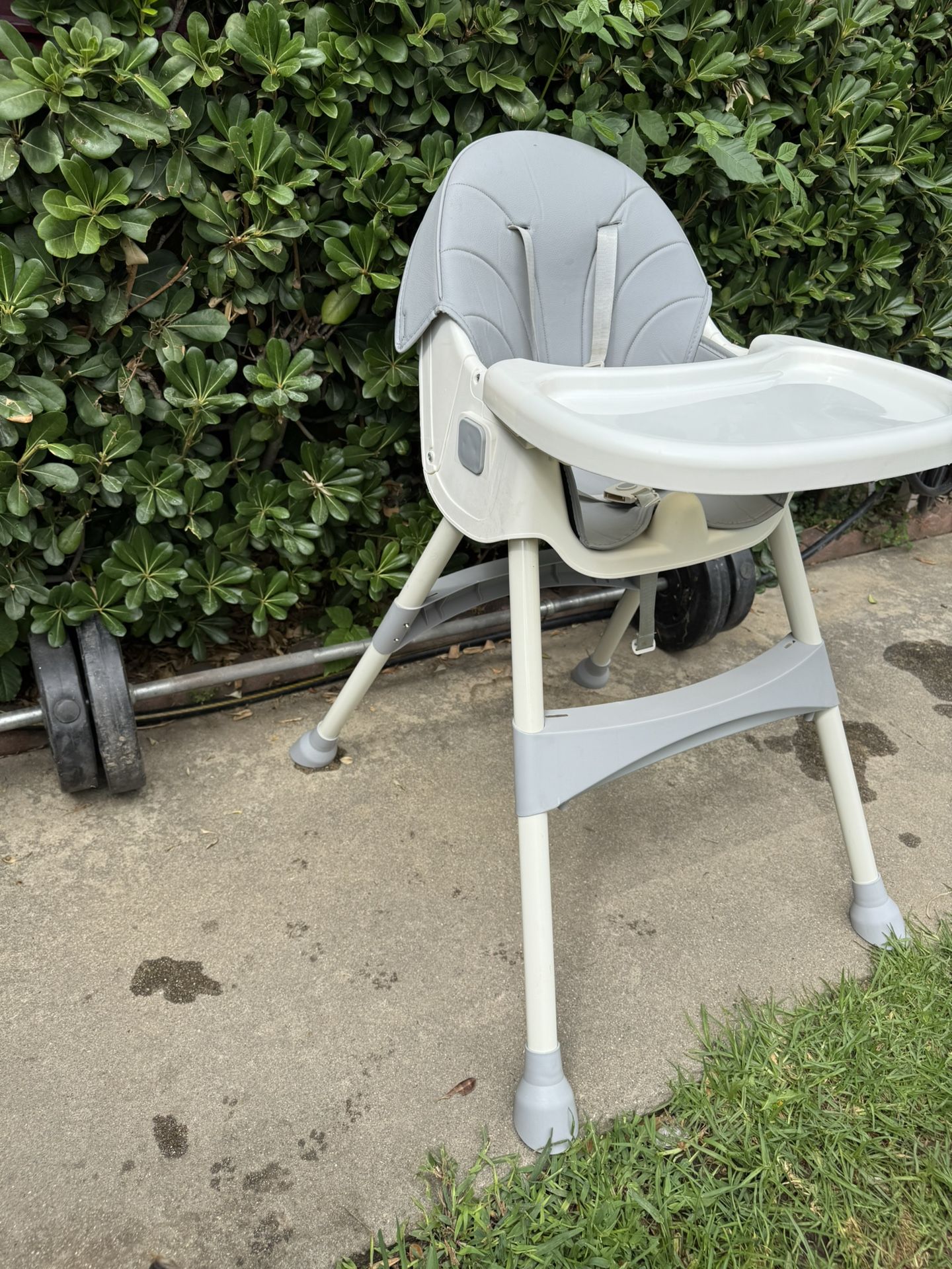 PetitWishes Baby High Chair, Portable Baby Dining Chairs Eat & Play Convertible High Chair with Double-Layer Dinner Plate