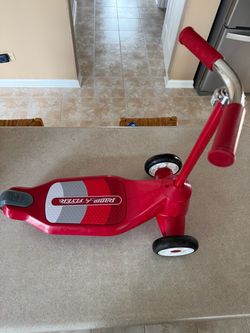 Radio Flyer Kids Red Kick Scooter