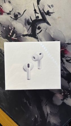 Apple AirPods Pro 3 in Box