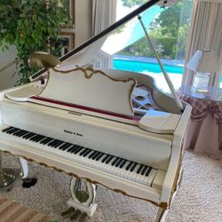 Schafer And Sons Baby Grand Piano 