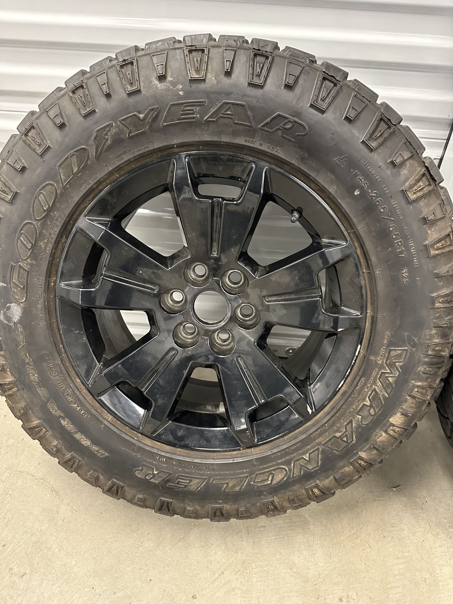 Chevy Colorado Z71 Black Rims/Wheels & Tires