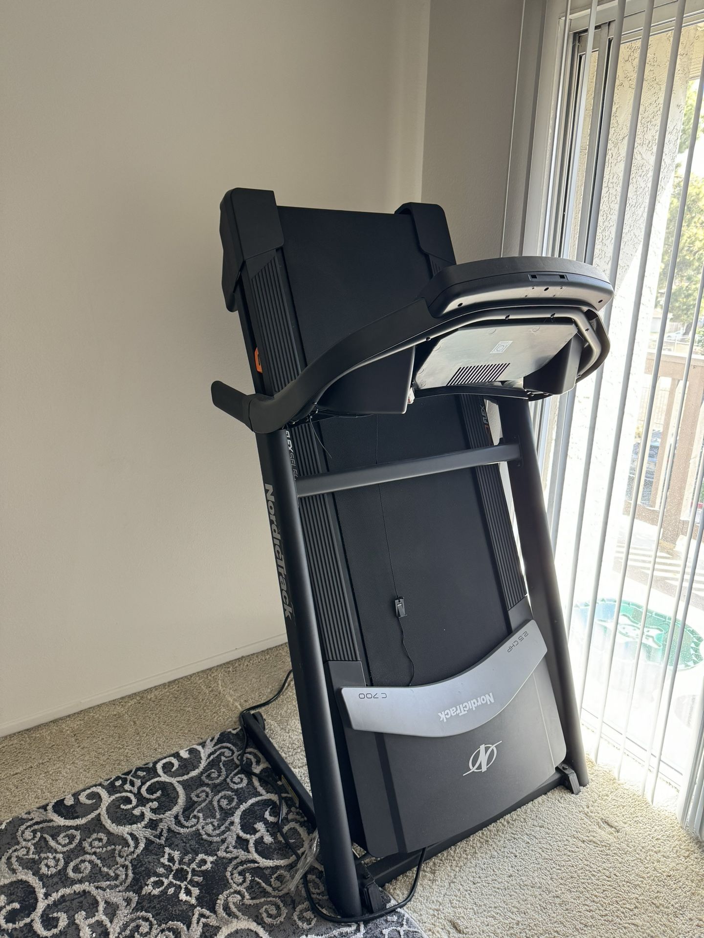 NordicTrack C700 Treadmill for Sale in Long Beach, CA OfferUp
