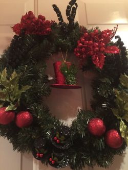 Top Hat Wreath