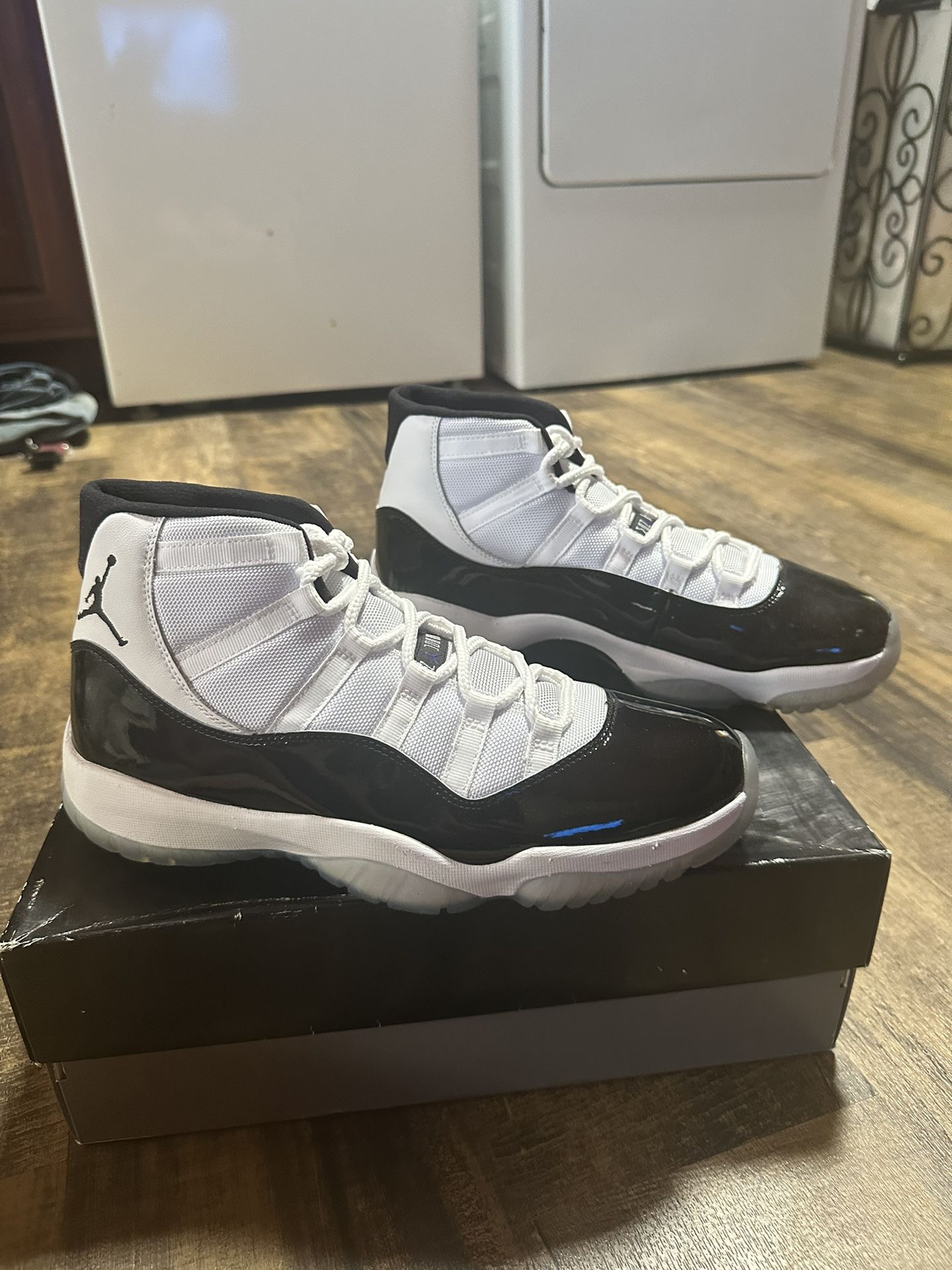 JORDAN 11 RETRO Concord