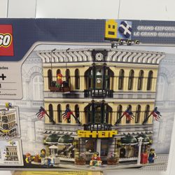 Lego “Grand Emporium” 10211 (FACTORY SEALED)