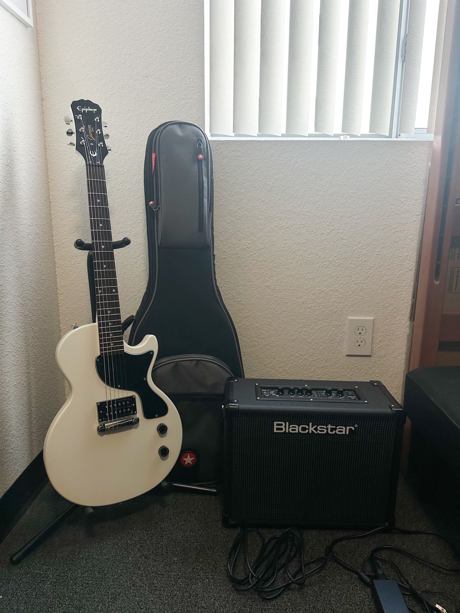 Epiphone Electric Guitar Starter Pack!