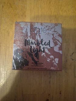 Ciaté London Marbled Light Illuminating Blusher