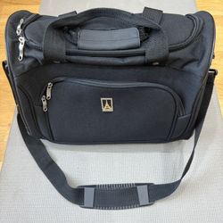 New Travelpro Black shoulder top handle 16x11x9 Carry-on Duffle Travel Bag