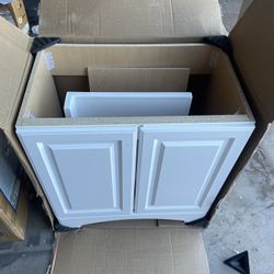 Glacier Bay 31 in. Single Sink White Freestanding Bath Vanity with White Cultured Marble Top (Assembled)