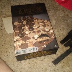 Brand New Chest Checkers Tic-tac-toe Game