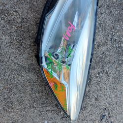 2016 Ford Escape Left Headlight 